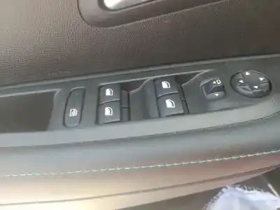 Автозапчасти б/у выключатель левого переднего окна за PEUGEOT 208 II (UB_, UP_, UW_, UJ_) 1.2 PURETECH 100 ссылки OEM IAM 96788264ZD  