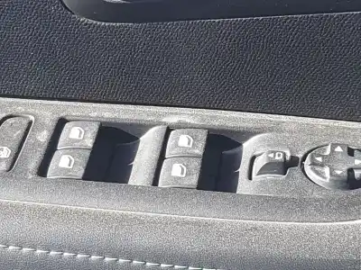 Автозапчастина б/у передні вікний вмикач для peugeot 208 ii (ub_, up_, uw_, uj_) 1.2 puretech 100 посилання на oem iam 96788281zd