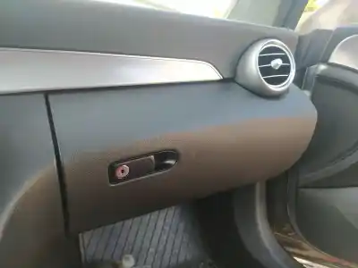 Автозапчасти б/у бардачок за MERCEDES-BENZ CLASE C COUPÉ (C205) C 200 (205.342) ссылки OEM IAM A2056800610  