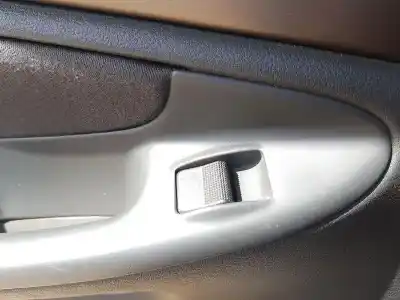 Автозапчастина б/у управління склонами заднє ліво для audi a4 b5 (8d2) 1.9 tdi посилання на oem iam 4d0959855