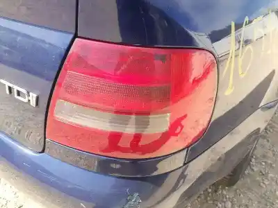 Автозапчастина б/у правий ліхтар для audi a4 b5 (8d2) 1.9 tdi посилання на oem iam 8d0945112a