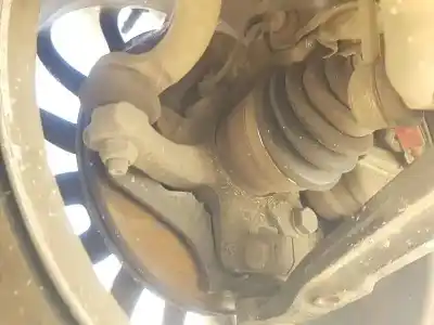 Pièce détachée automobile d'occasion MOYEU DE ROUE AVANT GAUCHE pour FIAT 500 C (312_)  Références OEM IAM 51857831  