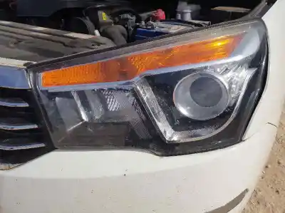 Автозапчастина б/у ліва фара для SSANGYONG RODIUS 4WD POWER Посилання на OEM IAM 8310121600  