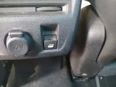 Peça sobressalente para automóvel em segunda mão BOTÃO / INTERRUPTOR ELEVADOR VIDRO TRASEIRO DIREITO por CITROEN DS5  Referências OEM IAM 96664318ZD  