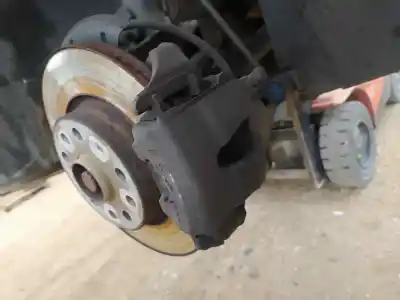 Автозапчастина б/у передній правий гальмівний супорт для audi a3 (8p) attration посилання на oem iam 1k0615124d