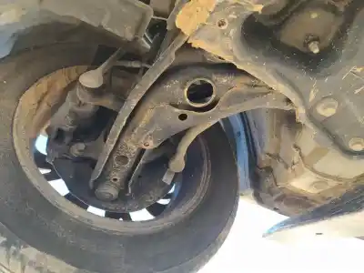 Peça sobressalente para automóvel em segunda mão Braço De Suspensão Inferior Dianteiro Direito por TOYOTA YARIS Active Referências OEM IAM 4806809150  