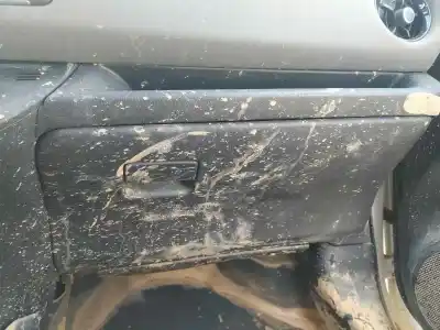 Peça sobressalente para automóvel em segunda mão porta luvas por toyota yaris active referências oem iam 556070d050