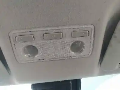 Peça sobressalente para automóvel em segunda mão luz interior por toyota yaris active referências oem iam 812600d070b0