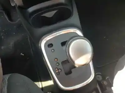 Pezzo di ricambio per auto di seconda mano leva del cambio per toyota yaris active riferimenti oem iam   