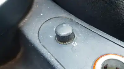 Pezzo di ricambio per auto di seconda mano CONTROLLO SPECCHIO per SEAT ALTEA XL (5P5, 5P8)  Riferimenti OEM IAM 5P0959565A  