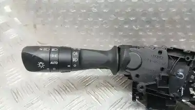 Second-hand car spare part indicator switch for toyota auris hybrid active oem iam references 0272017f852  