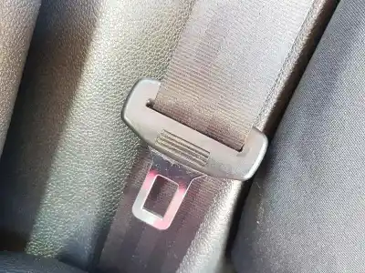 Peça sobressalente para automóvel em segunda mão Cinto De Segurança Traseiro Direito por VOLKSWAGEN GOLF VI (5K1) 1.6 TDI Referências OEM IAM 1K6857806AA  