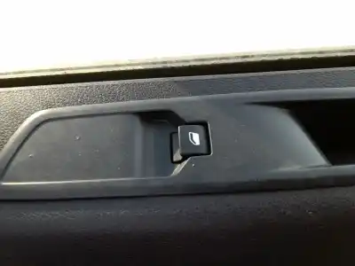 Recambio de automóvil de segunda mano de MANDO ELEVALUNAS DELANTERO DERECHO para PEUGEOT TRAVELLER AUTOBÚS (V_)  referencias OEM IAM 96762292ZD  