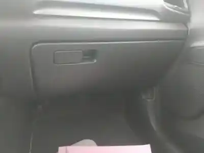 Автозапчасти б/у бардачок за KIA STONIC (YB) 1.2 CVVT ссылки OEM IAM 84510H8000WK  