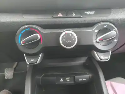 Автозапчасти б/у отопление / кондиционирование воздуха за kia stonic (yb) 1.2 cvvt ссылки oem iam 97250h8030lef
