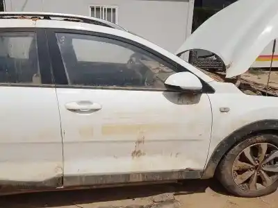 Автозапчастина б/у передні праві двері для kia stonic (yb) 1.0 t-gdi eco-dynamics+ посилання на oem iam 76004h8401