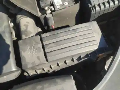 Recambio de automóvil de segunda mano de CARCASA FILTRO AIRE para VOLKSWAGEN GOLF V BERLINA (1K1)  referencias OEM IAM 3C0129607BD  