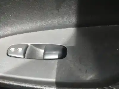Peça sobressalente para automóvel em segunda mão Botão / Interruptor Elevador Vidro Dianteiro Direito por NISSAN PULSAR FASTBACK (C13) 1.5 DCI Referências OEM IAM 254114BA0A  