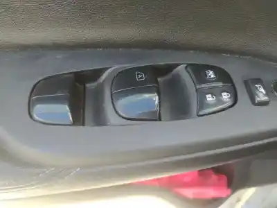 Peça sobressalente para automóvel em segunda mão Botão / Interruptor Elevador Vidro Dianteiro Esquerdo por NISSAN PULSAR FASTBACK (C13) 1.5 DCI Referências OEM IAM 254013ZL1A  