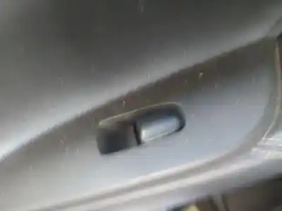 Peça sobressalente para automóvel em segunda mão Botão / Interruptor Elevador Vidro Traseiro Direito por NISSAN PULSAR FASTBACK (C13) 1.5 DCI Referências OEM IAM 254114CE0A  