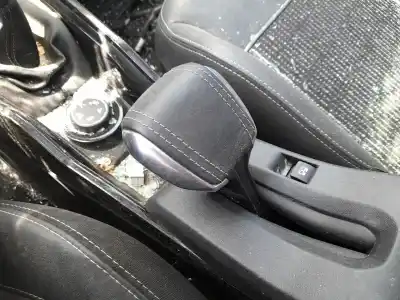 Pièce détachée automobile d'occasion  pour PEUGEOT 2008 I (CU_)  Références OEM IAM 98067000ZQ  