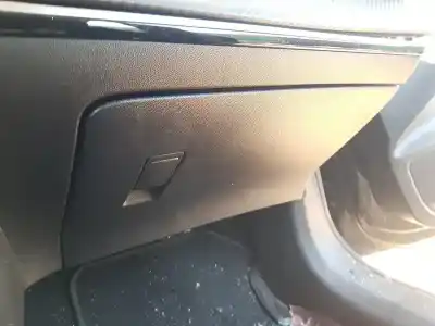 Автозапчасти б/у бардачок за peugeot 208 ii (ub_, up_, uw_, uj_) 1.2 puretech 100 ссылки oem iam 98268276zd