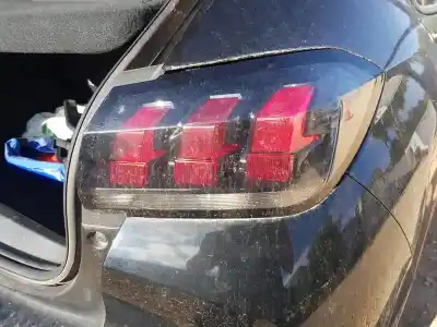 Автозапчасти б/у правый задний фонарь за peugeot 208 ii (ub_, up_, uw_, uj_) 1.2 puretech 100 ссылки oem iam 9823216580