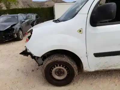 Recambio de automóvil de segunda mano de ALETA DELANTERA IZQUIERDA para RENAULT KANGOO EXPRESS (FW0/1_)  referencias OEM IAM 631011587R  