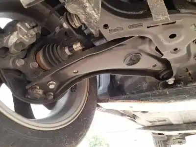 Автозапчастина б/у передній правий нижний рычаг підвіски для toyota aygo x (_b7_) 1.0 vvt-i (kgb70) посилання на oem iam 48068k0020