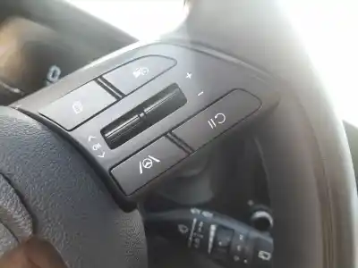 Second-hand car spare part steering wheel for hyundai bayon (bc3) 1.2 mpi oem iam references 56100q00704  