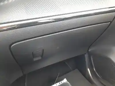 Автозапчастина б/у бардачок для PEUGEOT 208 II (UB_, UP_, UW_, UJ_) E-208 Посилання на OEM IAM 98268276ZD  