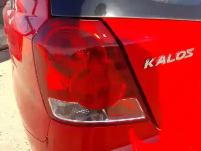 Автозапчасти б/у левый задний фонарь за chevrolet aveo / kalos fastback (t200) 1.4 16v ссылки oem iam 96540268