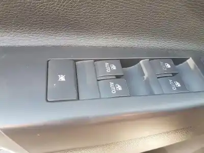 Автозапчастина б/у передні вікний вмикач для OPEL ANTARA A (L07) 2.0 CDTI Посилання на OEM IAM 96628730  