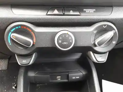Автозапчастина б/у контроль опалення / кондиціонації для kia stonic (yb) 1.0 t-gdi eco-dynamics+ посилання на oem iam 97250h8030lef
