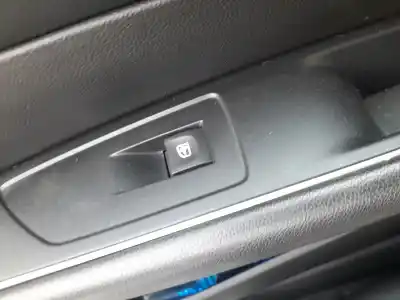 Pièce détachée automobile d'occasion commande de lève vitre avant droit pour renault talisman (lp_) 1.5 dci 110 références oem iam 254214896r