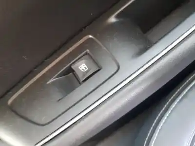 Pièce détachée automobile d'occasion commande de lève vitre arrière droit pour renault talisman (lp_) 1.5 dci 110 références oem iam 254218614r