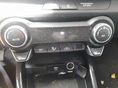 Автозапчастина б/у клімат-контроль для KIA STONIC (YB) 1.0 T-GDI ECO-DYNAMICS+ Посилання на OEM IAM 97250H8220SA  
