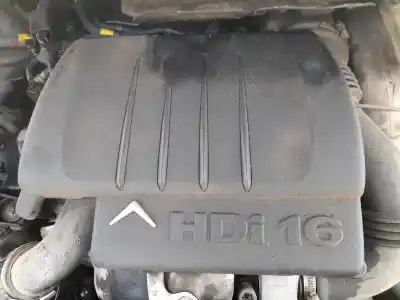 Pezzo di ricambio per auto di seconda mano Coperchio Motore per CITROEN C4 I (LC_) 1.6 HDI Riferimenti OEM IAM 0137E5   Pezzo di ricambio per auto di seconda mano Coperchio Motore per CITROEN C4 I (LC_) 1.6 HDI Riferimenti OEM IAM 0137E5