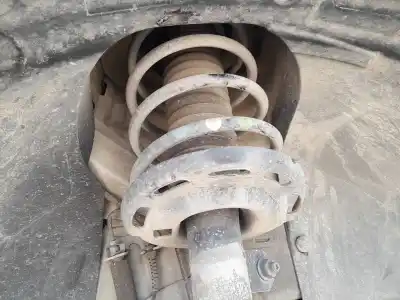 Tweedehands auto-onderdeel schokbreker rechts voor voor citroen c3 iii (sx) 1.2 vti 82 oem iam-referenties 9811371180