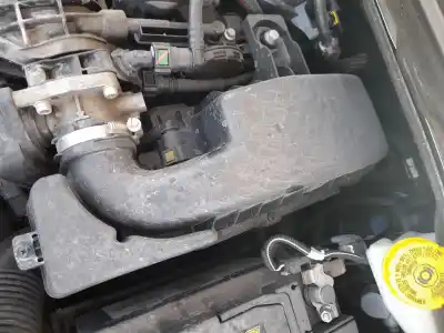 Tweedehands auto-onderdeel luchtfilter ondersteuning voor citroen c3 iii (sx) 1.2 vti 82 oem iam-referenties 1420v1