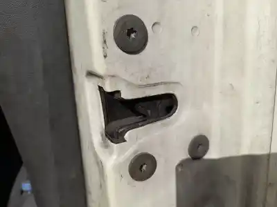 Recambio de automóvil de segunda mano de CERRADURA PUERTA DELANTERA DERECHA para IVECO DAILY IV FURGÓN  referencias OEM IAM 500314256  