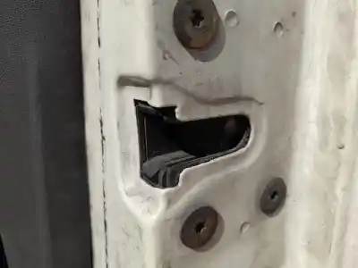 Recambio de automóvil de segunda mano de CERRADURA PUERTA DELANTERA DERECHA para IVECO DAILY IV FURGÓN  referencias OEM IAM 500314256  