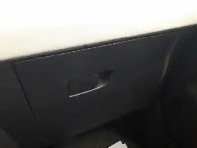 Recambio de automóvil de segunda mano de GUANTERA para RENAULT CLIO V (B7_) TCE 90 (B7MT) referencias OEM IAM 682529126R  