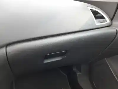 Автозапчасти б/у бардачок за opel astra j sedán 1.4 turbo (69) ссылки oem iam 13313192
