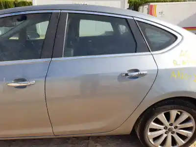 Автозапчасти б/у задняя левая дверь за opel astra j sedán 1.4 turbo (69) ссылки oem iam 13285610
