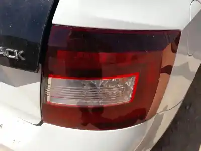 Автозапчасти б/у правый задний фонарь за skoda rapid spaceback (nh1) 1.2 tsi ссылки oem iam 5jj945112