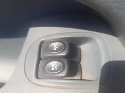 Second-hand car spare part left front power window switch for renault megane scenic (ja0/1_) 1.6 e (ja0f) oem iam references 7700432971