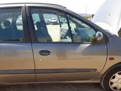 Second-hand car spare part front right door for renault megane scenic (ja0/1_) 1.6 e (ja0f) oem iam references 7751474577