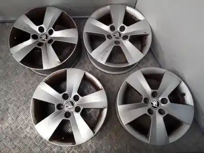Peça sobressalente para automóvel em segunda mão JOGO DE JANTES por SKODA RAPID AMBITION Referências OEM IAM 6X15 5 TORN ET38  