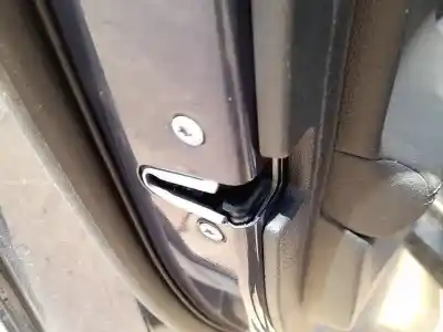 Peça sobressalente para automóvel em segunda mão FECHADURA DA PORTA DIANTEIRA ESQUERDA por MERCEDES-BENZ CLASE C (W206) C 300 de (206.208) Referências OEM IAM A0997206002  